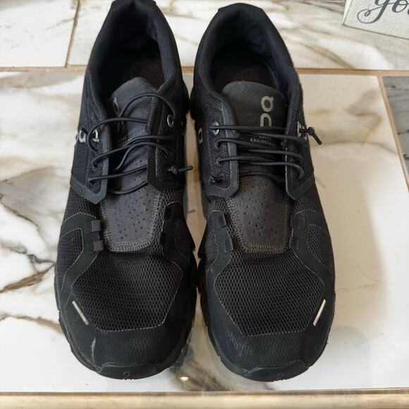 On Running Women’s Cloud 5 Sneakers Size 11 Black Knit Slip On Easy Lace - Picture 2 of 9